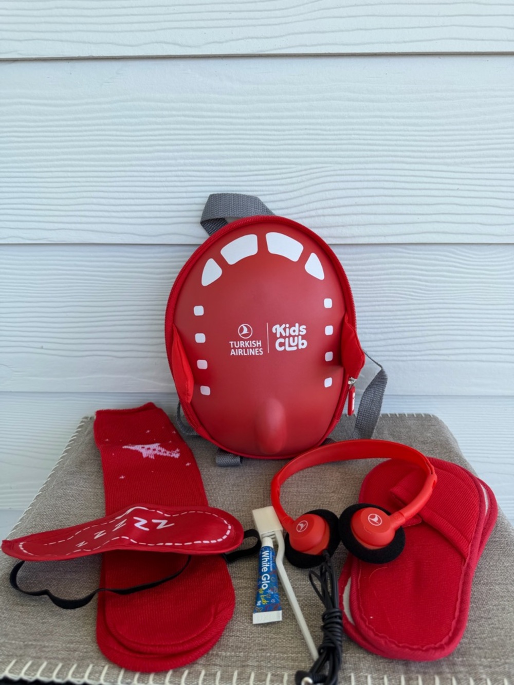 Turkish Airlines Kids Club Backpack Set NEW Headphones Mask Slippers
